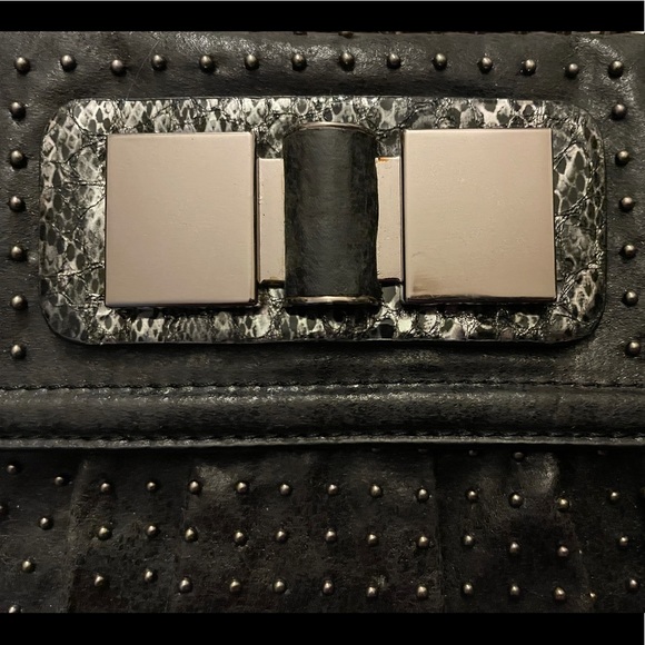 Vintage Guess by Marciano Chain Studded Crossbody - Picture 2 of 7